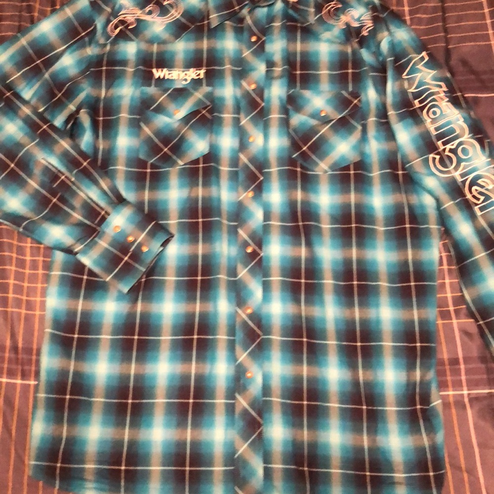 Embroidered Wrangler Dress Shirt